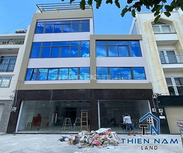 Cho Thuê Mặt Tiền CMT8 8,5x17m, 1 trêt 3 lầu 