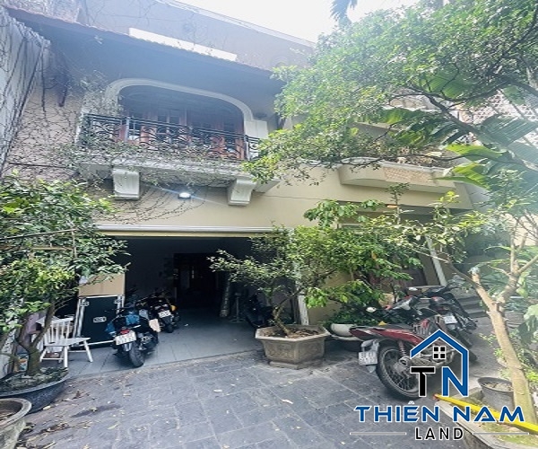 Cho thuê nhà nguyên căn đường Trương Định, Quận 3,  Diện tích : 8m x 16m