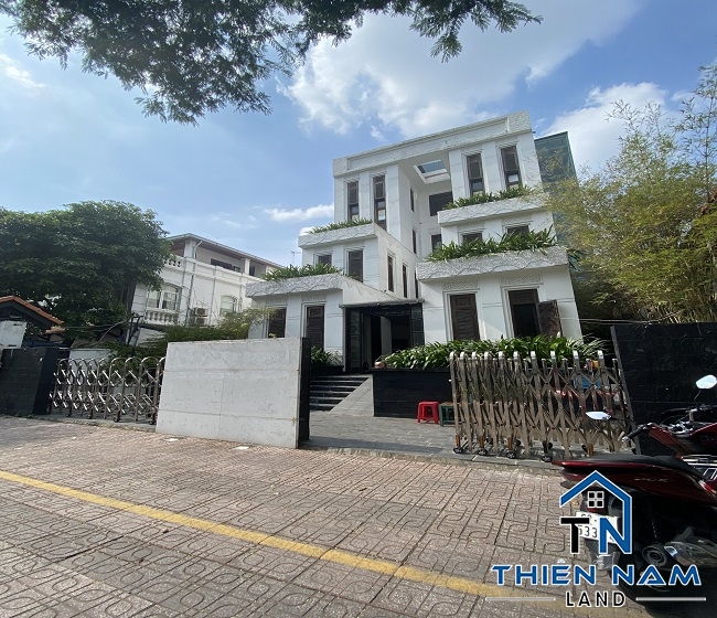 Cho thuê nhà mặt tiền Võ Văn Tần quận 3