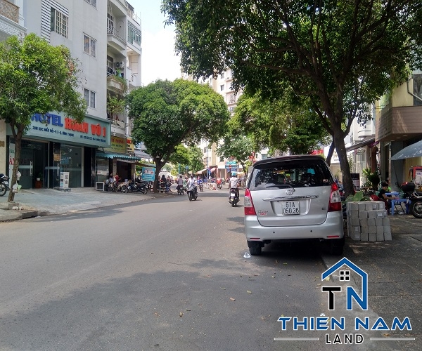 Cho Thuê mặt tiền nguyên căn khu miếu nổi 8.5x16m 1 trệt 2 lầu  Q.Phú Nhuận