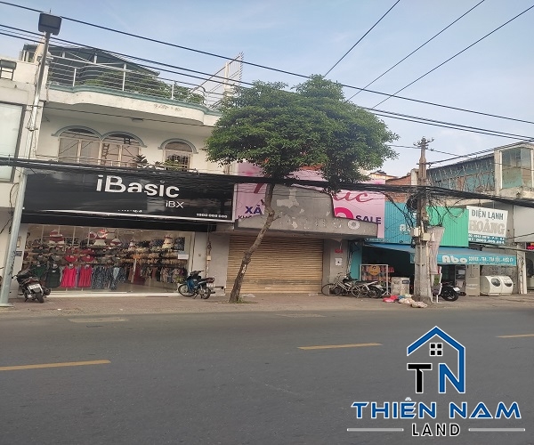 Cho thuê nhà Mặt Tiền đường Cách Mạng Tháng Tám, Quận 3, ngang 5m
