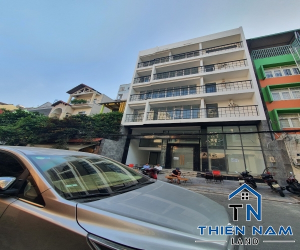 Tòa nhà văn phòng mặt tiền đường Cưu Long, phường F2, Tân Bình. 