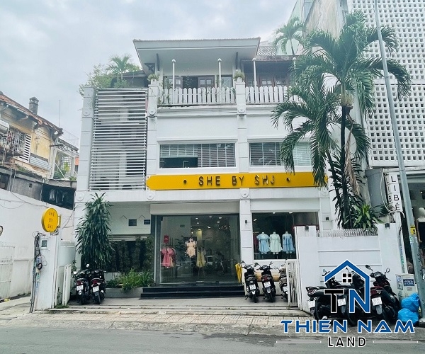Cho thuê nhà nguyên căn Mặt Tiền đường Tú Xương, phường 6, Quận 3, diện tích : 9m x 16m