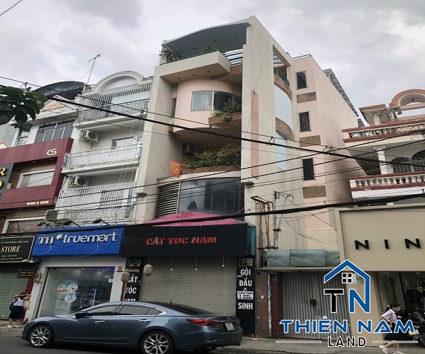 CHO THUÊ NHÀ 2 MẶT TIỀN HUỲNH VĂN BÁNH, QUẬN PHÚ NHUẬN,  NỞ HẬU 6.4M , GIÁ 80 TRIỆU