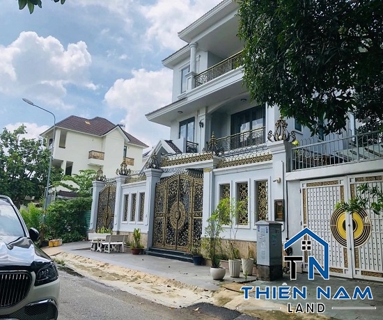 Cho thuê Biệt Thự đường Đặng Thùy Trâm, P 13. Quận Bình Thạnh -  Giá 55 Triệu 