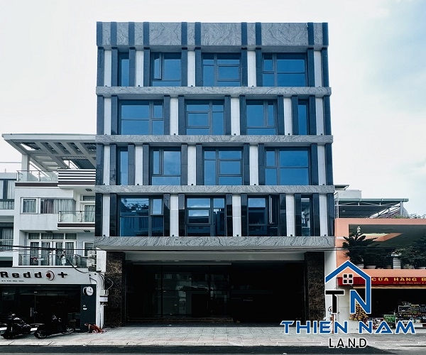 Cho thuê TÒA NHÀ mặt tiền Trần Khắc Chân, phường Tân Định, Quận 1, 8m x 25m