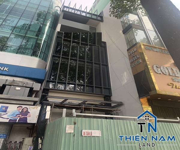 Cho thuê nhà mặt tiền Nguyễn Chí Thanh, quận 10 