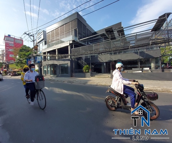 Cho thuê nhà góc 2 mặt tiền Trường Sơn và Đồng Nai khu cư xá Bắc Hải, Phường 15, Quận 10