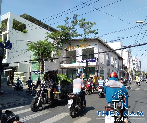 Cho thuê Căn góc 2 mặt tiền kinh doanh 18x30m 1 trệt 1 lầu QTân Bình
