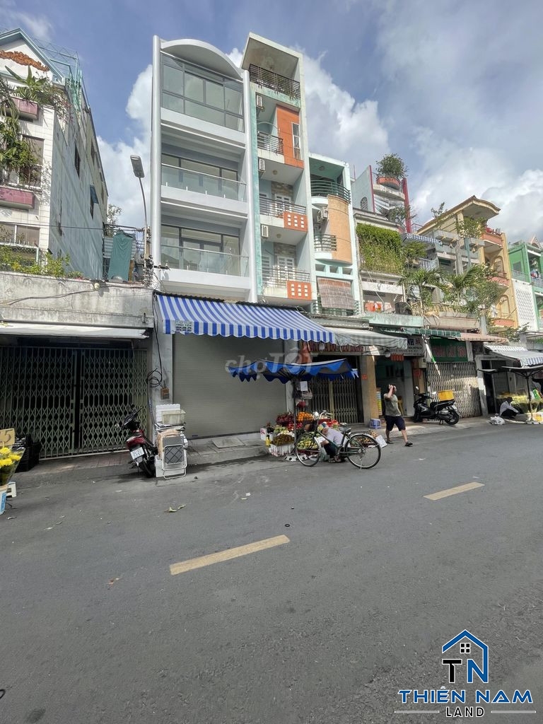 Cho thuê nhà MT đường Nguyễn Duy Dương, Quận 10  -  Giá 55 Triệu 