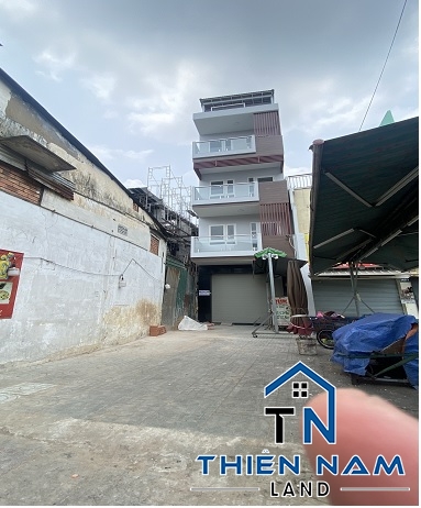 Cho thuê nhà MT Cách Mạng Tháng Tám, Phường 10, Quận 3 - 80 triệu
