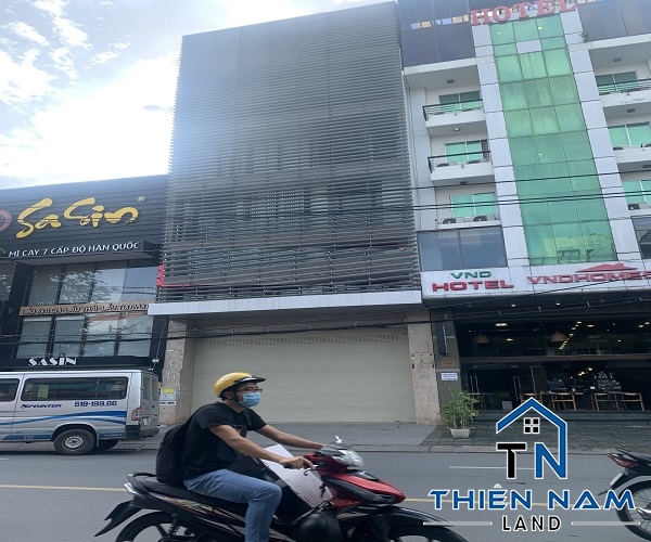 Cho thuê tòa nhà mặt tiền đường Nguyễn Gia Trí, phường 25, Quận Bình Thạnh