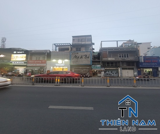 Cho thuê nhà MT Nguyễn Thị Minh Khai, Quận 1 - Giá 2.000$