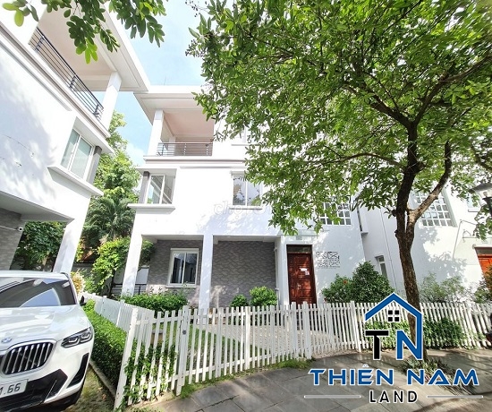 Cho thuê Biệt Thự  đường Sư Vạn Hạnh, P 12, Quận 10 -  Giá 55 triệu 