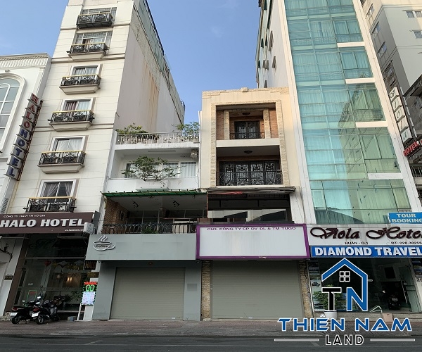 Cho thuê nhà Mặt Tiền đường Thủ Khoa Huân, phường Bến Thành, Quận 1, diện tích:8m x 20m
