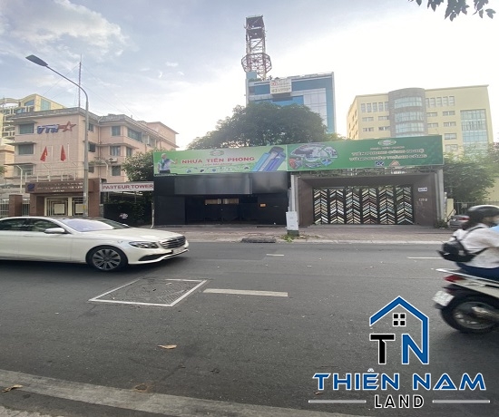 Cho thuê nhà MT đường Pasteur, Quận 1 - Giá 550 Triệu 