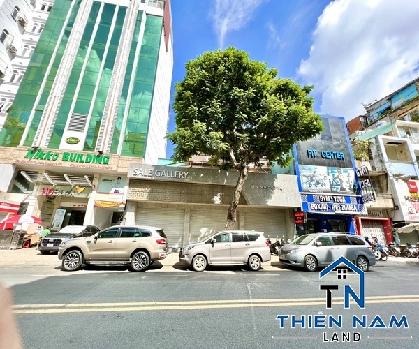 Cho thuê nhà mặt tiền Võ Văn Tần, phường 5, Quận 3, Diện tích:250m2