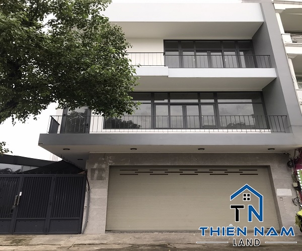 Cho thuê nhà mặt tiền đường Hoàng Hoa Thám, Quận Bình Thạnh, Diện tích 392m2, giá 75 triệu