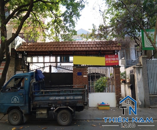 Cho thuê nhà mặt tiền 8x15m đường C1 P.13 Q.Tân Bình 
