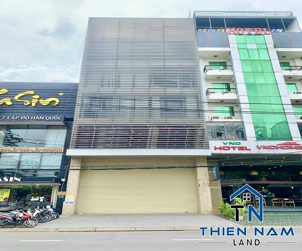 Cho Thuê Toà Nhà Mặt Tiền Nguyễn Gia Trí D2, Phường 25, Quận Bình Thạnh, diện tích 8.2m x 20m