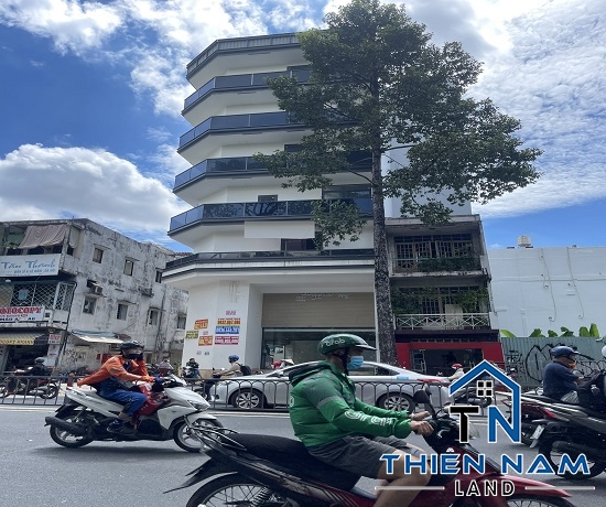 Cho thuê Tòa Nhà Góc 2MT đường 3/2, Quận 10 - Giá 300 Triệu 