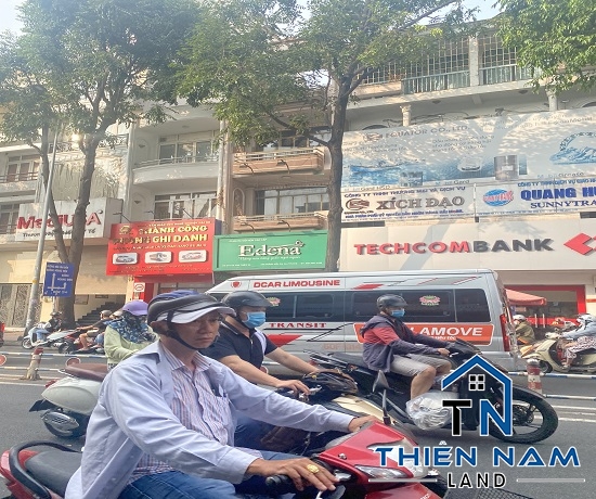 Cho thuê nhà 2 MT trước sau Khánh Hội, Phường 6, Quận 4 -  Giá 60tr