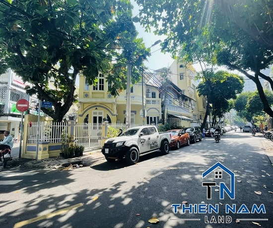 Cho thuê Biệt Thự MT đường Lý Văn Phức, Phường Đakao, Quận 1 -  Giá 120 triệu