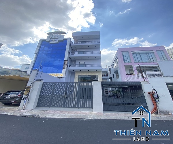 Cho thuê nhà nguyên căn mặt tiền đường Huỳnh Tịnh Của, Phường 8, Quận 3, giá 63 triệu