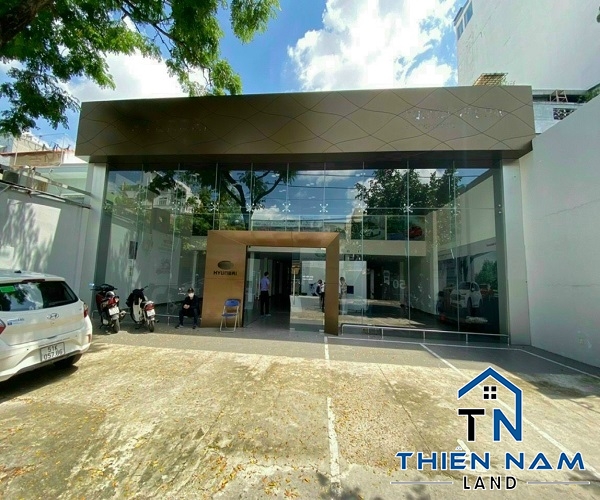 Cho thuê nhà mặt tiền đường Trường Sơn, Quận 10, 300m2