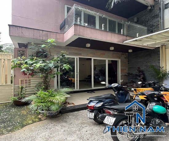 Cho thuê Biệt Thự mini Nguyễn Thị Minh Khai, Quận 3 -  Giá 40 Triệu 