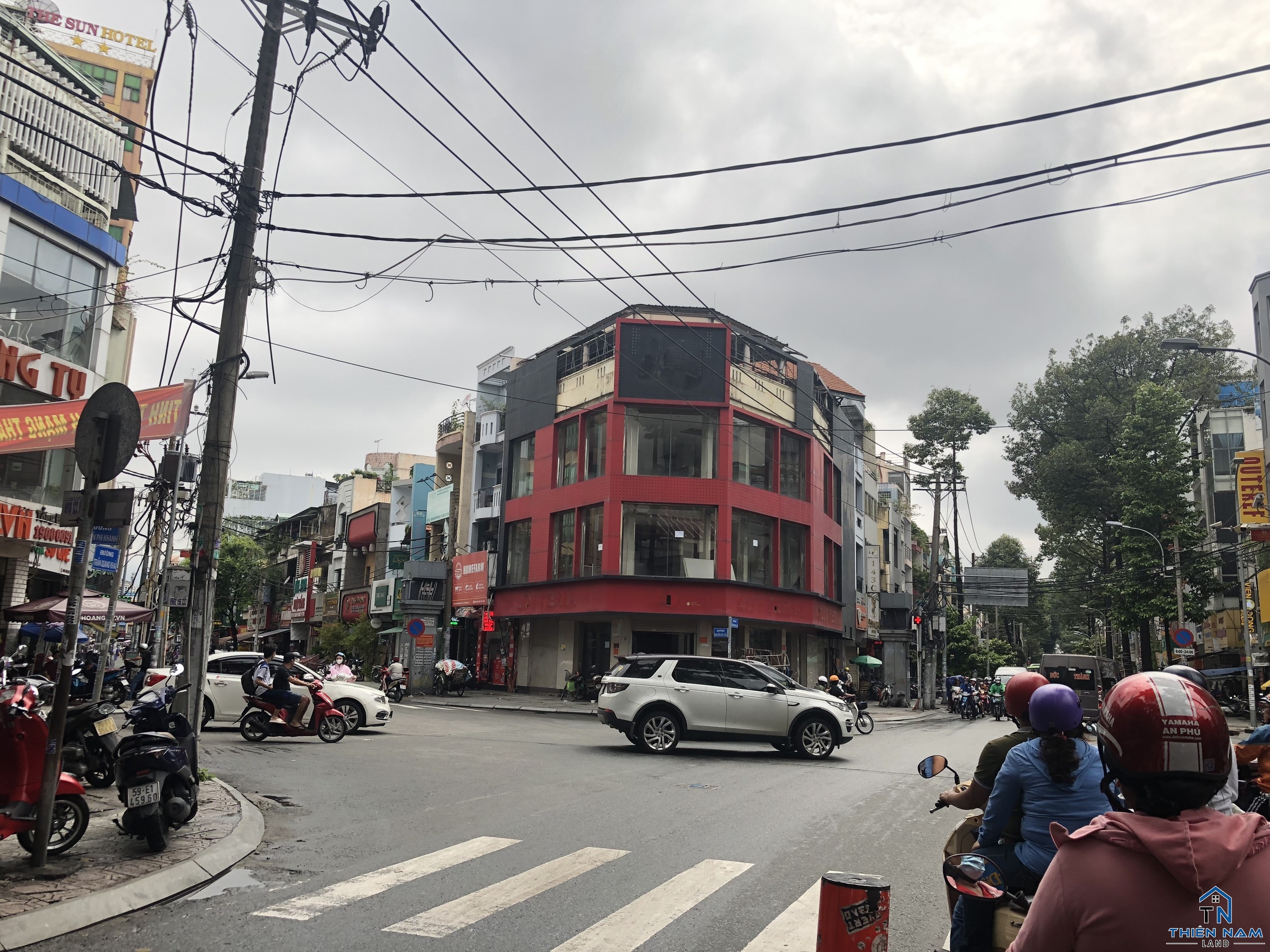 Cho thuê nhà góc 2 mặt tiền Nguyễn Hữu Cầu, phường Tân Định, Quận 1