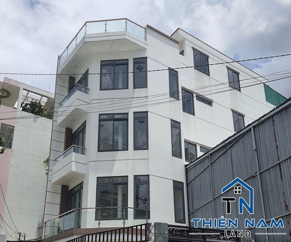 Nhà mới cho thuê đường Lý Thường Kiệt,phường 7, Quận Tân Bình, DTSD: 660m2