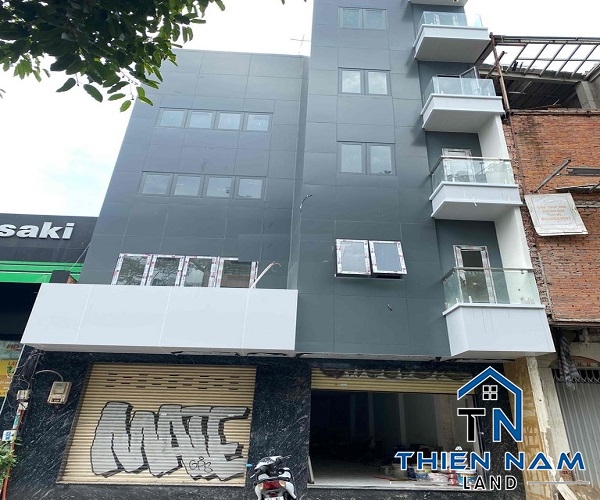 Cho thuê nhà Mặt Tiền Lê Thị Riêng, phường Bến Thành, Quận 1, Ngang 8m