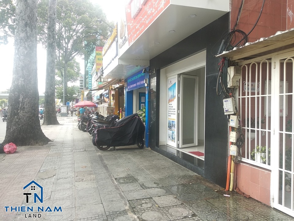 Cho thuê mặt bằng 416A Nguyễn Tri Phương, Q10, cách cầu vượt 3/2 300m (hiện đang cho thuê mở văn phòng công ty).