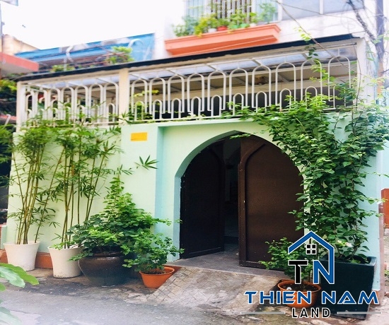 Cho thuê nhà đường Cách Mạng Tháng Tám, Quận 3 -  Giá 25 triệu 