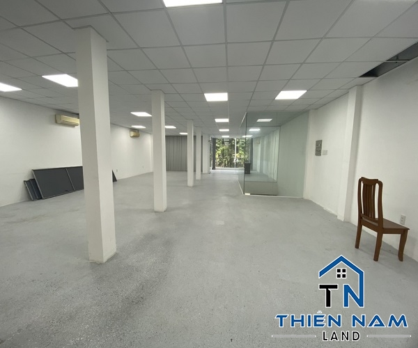 Cho thuê nhà mặt tiền đường Trần Quốc Hoàn , Phường 4, Quận Tân Bình,  diện tích :9m x 28m
