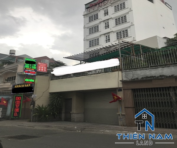 Cho thuê nhà mặt tiền Nguyễn Văn Đậu, Quận Bình Thạnh, DT:6m x 28m