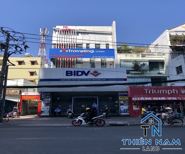 Cho thuê nhà mặt tiền CMT8, Phường 10, Quận 3, giá 15.000 usd/Tháng
