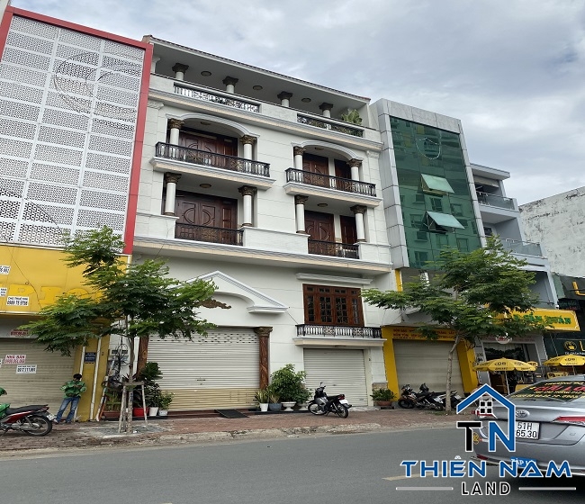 Cho thuê nhà mặt tiền Cao Thắng quận 10