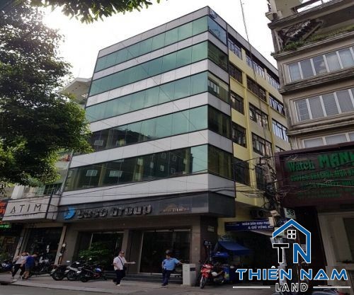 Nhà cho thuê MT đường Lê Thị Riêng, Phường Bến Thành, Quận 1.